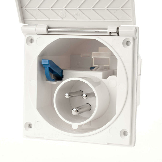 CEE White Electrical Socket with Cover